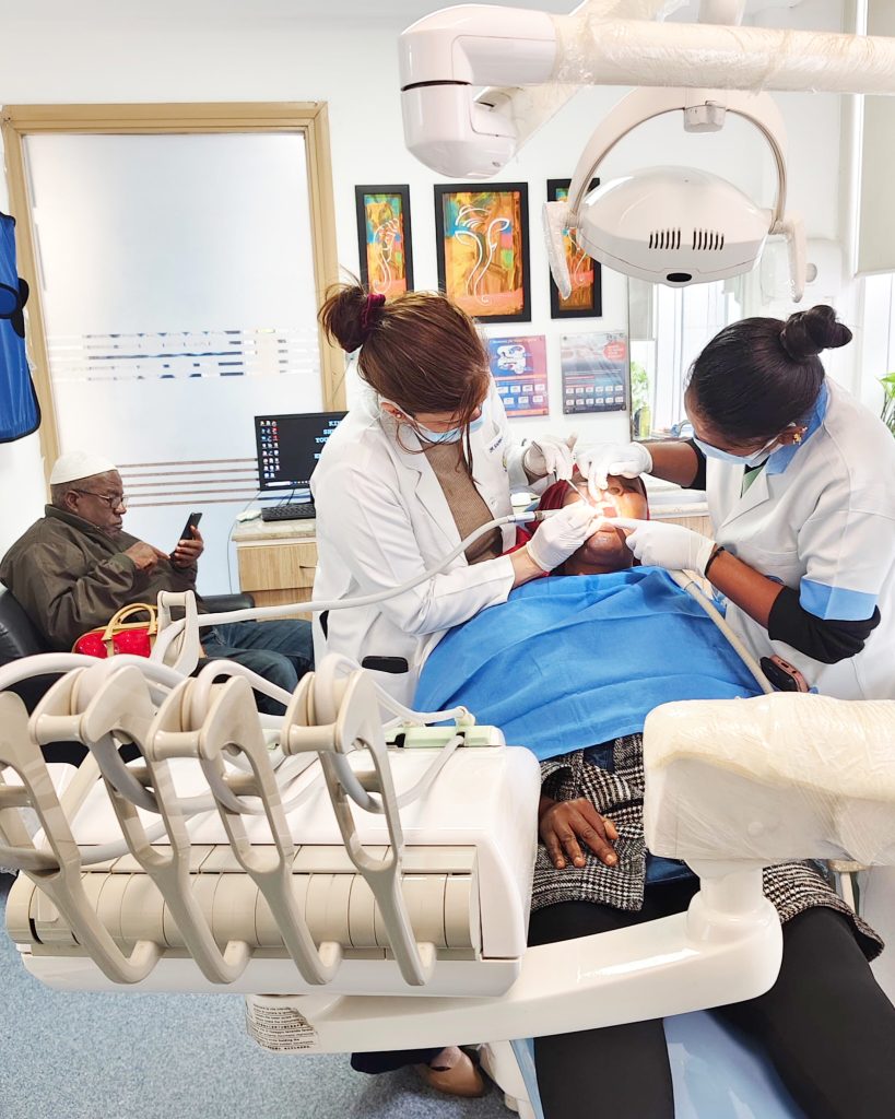 Dentist in Dwarka